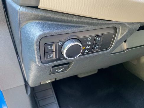 Used 2024 Ford Bronco Wildtrak image 16