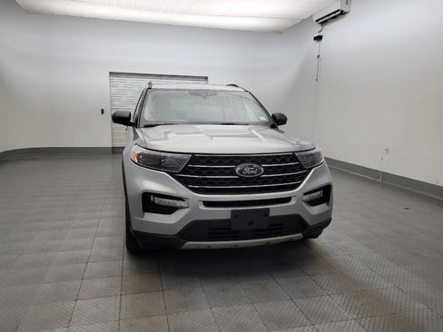 Used 2023 Ford Explorer XLT w/ Equipment Group 202A RWD image 14