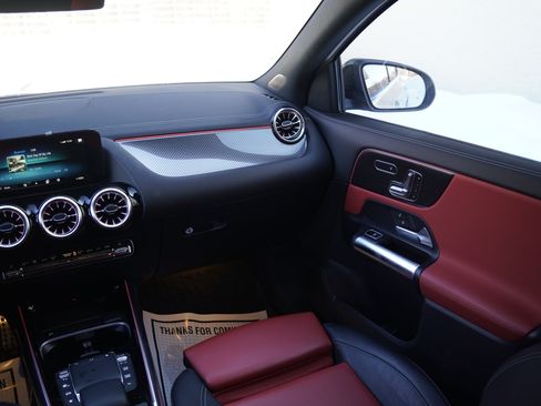 Used 2023 Mercedes-Benz GLA 250 4MATIC image 25