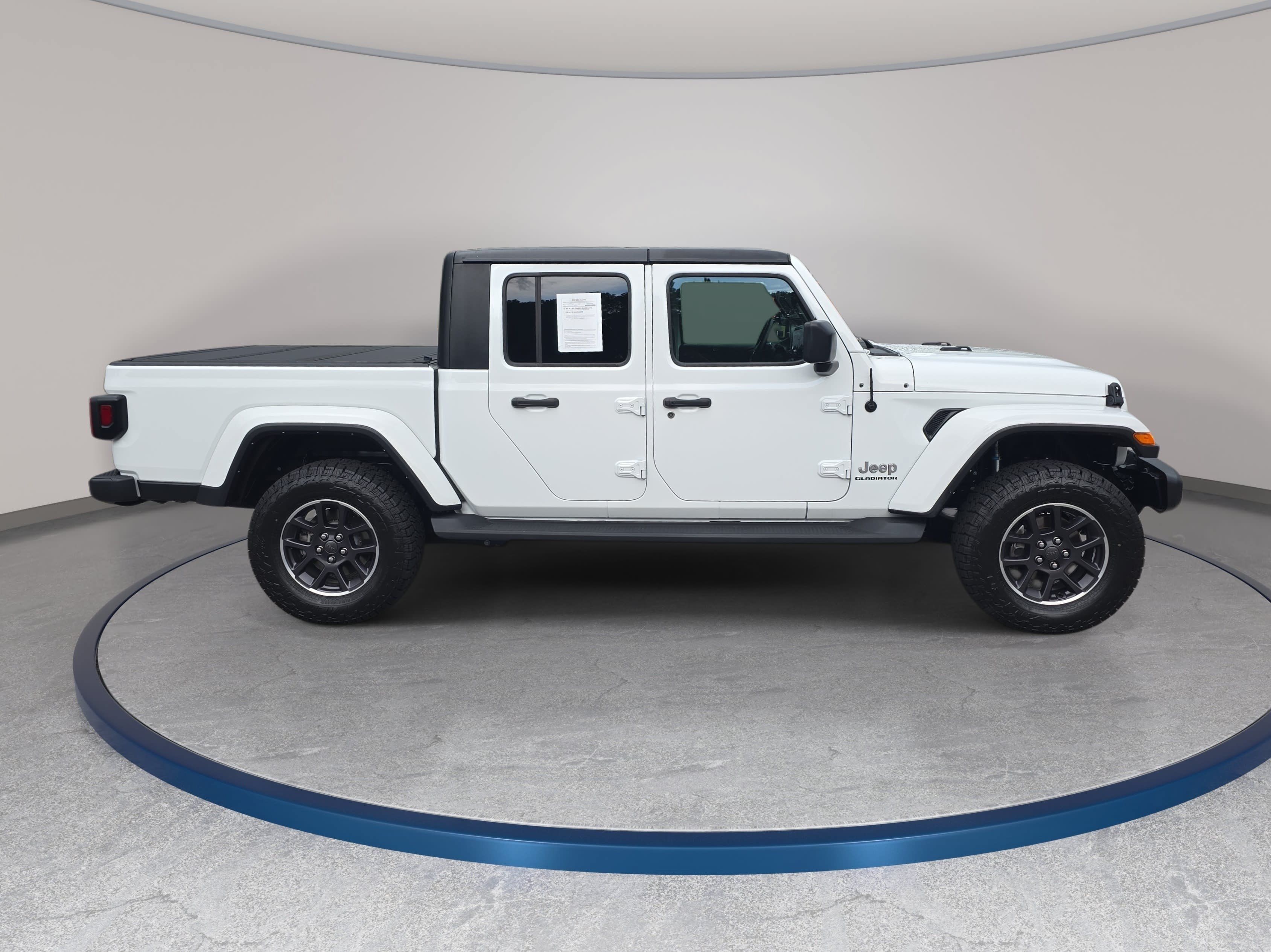 Used 2022 Jeep Gladiator Overland w/ Popular Equipment Package AWD/4WD image 4