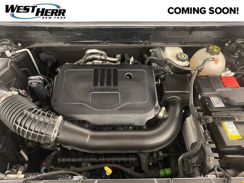 Used 2023 GMC Acadia SLE w/ Driver Convenience Package image 27