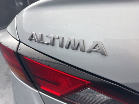 Used 2024 Nissan Altima 2.5 SV image 39