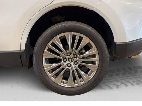 Used 2023 Toyota Venza Limited AWD/4WD image 49