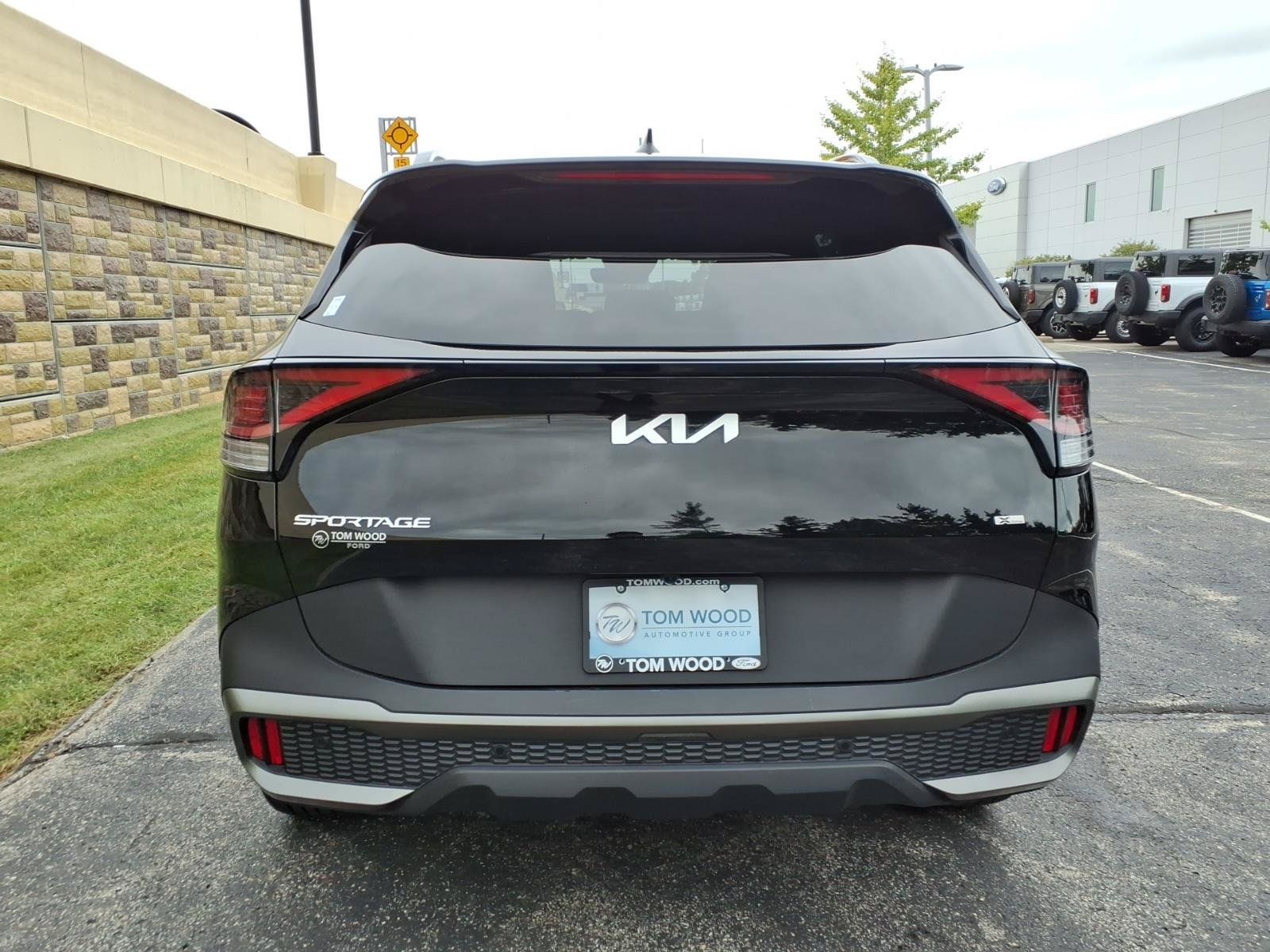 Used 2023 Kia Sportage X-Line w/ X-Line Premium Package AWD/4WD image 9