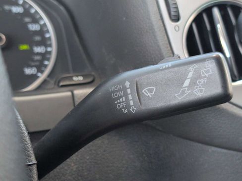 Used 2009 Volkswagen Tiguan SE FWD image 24