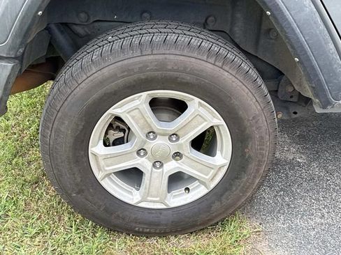 Used 2022 Jeep Wrangler Unlimited Sport image 8