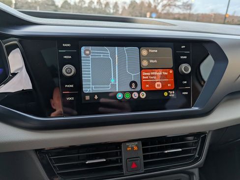 Used 2022 Volkswagen Taos SE image 18