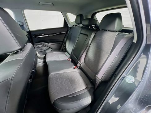 New 2026 Kia Seltos S FWD image 21