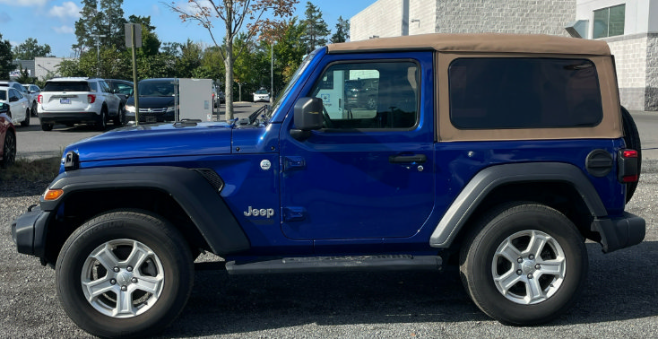 Used 2020 Jeep Wrangler Sport AWD/4WD image 2