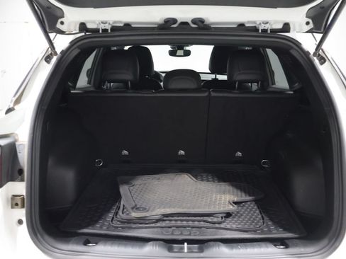 Used 2023 Jeep Compass Trailhawk w/ Trailhawk Convenience Group AWD/4WD image 5