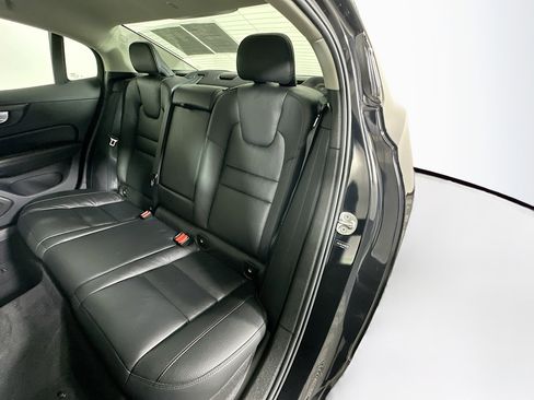 Used 2024 Volvo S60 B5 Plus image 25