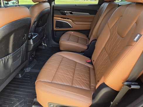 Used 2023 Kia Telluride SX Prestige X-Line AWD/4WD image 34