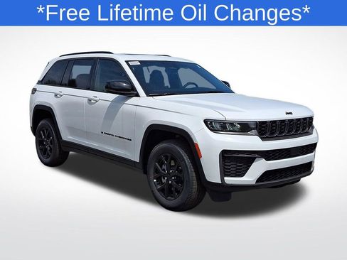 New 2026 Jeep Grand Cherokee Altitude AWD/4WD image 1