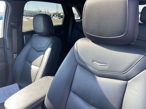 Certified 2023 Cadillac XT5 Premium Luxury w/ Technology Package image 9