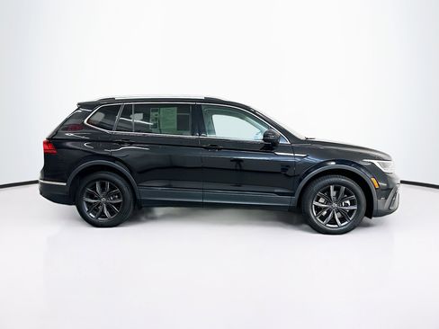 Used 2023 Volkswagen Tiguan SE w/ Panoramic Sunroof Package AWD/4WD image 10