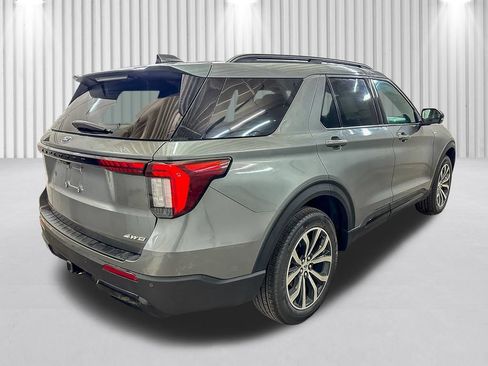 New 2026 Ford Explorer ST-Line AWD/4WD image 5