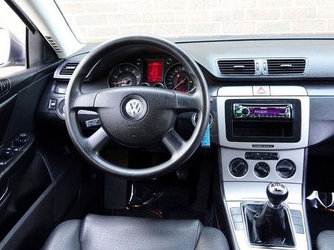 Used 2007 Volkswagen Passat 2.0T FWD image 75