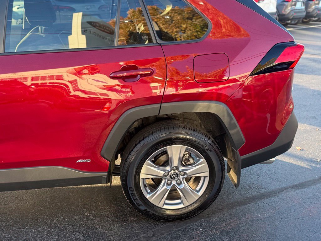 Used 2024 Toyota RAV4 XLE w/ Weather Package AWD/4WD image 5