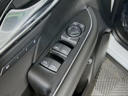 Used 2023 Buick Envision Essence w/ Sport Touring Package AWD/4WD image 32