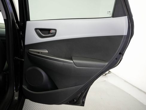 Used 2018 Hyundai Kona SEL image 37