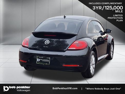 Used 2019 Volkswagen Beetle 2.0T SE FWD image 25