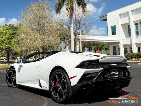 Used 2020 Lamborghini Huracan EVO image 47