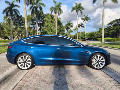 Used 2019 Tesla Model 3 RWD image 23
