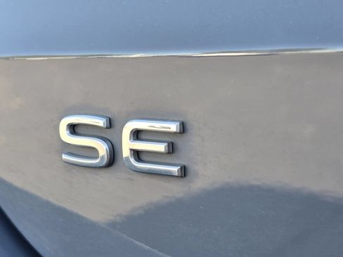 Used 2022 Volkswagen Taos SE w/ IQ.Drive SE Package AWD/4WD image 25