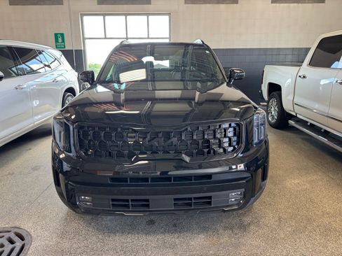 Used 2025 Kia Telluride SX Prestige X-Pro AWD/4WD image 2