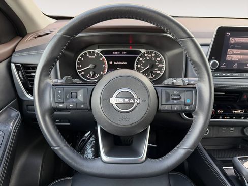 Used 2023 Nissan Rogue SL FWD image 23