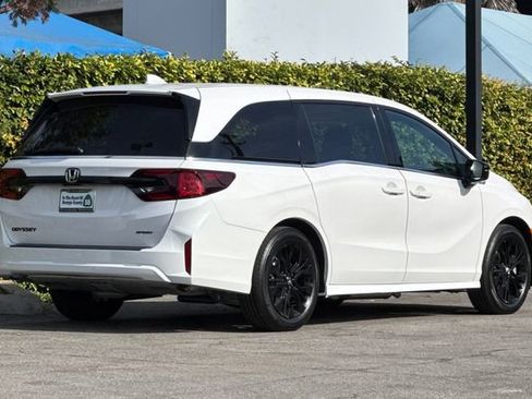 New 2026 Honda Odyssey Sport-L image 4