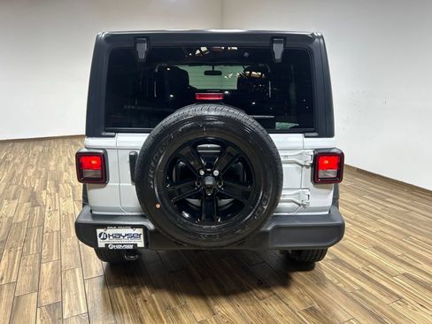 Used 2023 Jeep Wrangler Unlimited Sport AWD/4WD image 24