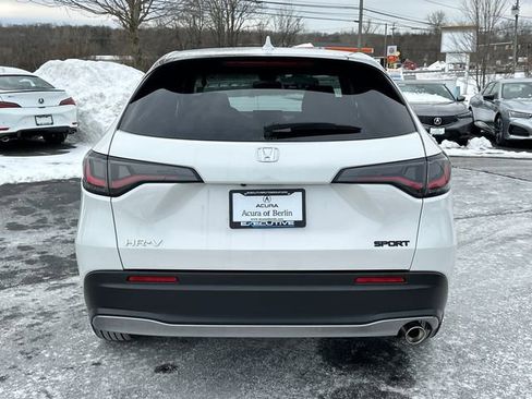 Used 2025 Honda HR-V Sport image 3