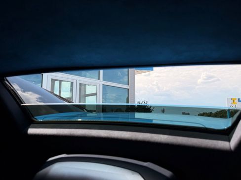 Used 2021 Chevrolet Corvette Stingray Premium Conv w/ Z51 Performance Package RWD image 56