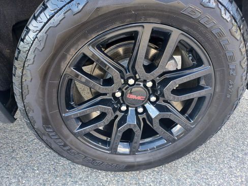 Used 2025 GMC Sierra 1500 Elevation w/ Elevation Premium Package AWD/4WD image 24