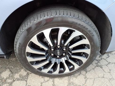 Used 2024 Lincoln Navigator L Black Label AWD/4WD image 10