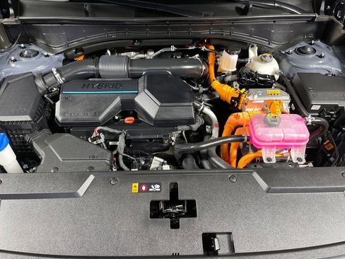 Certified 2025 Hyundai Santa Fe Calligraphy image 9