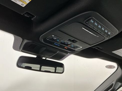 Used 2024 Ford F350 Platinum w/ Tremor Off-Road Package AWD/4WD image 26
