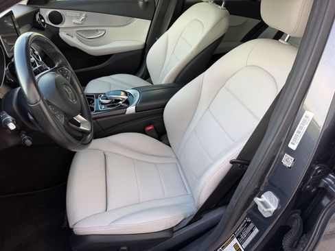 Used 2016 Mercedes-Benz C 300 4MATIC Sedan image 5