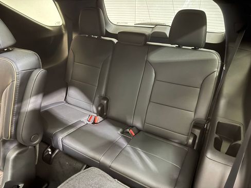 New 2026 Chevrolet Traverse High Country image 10