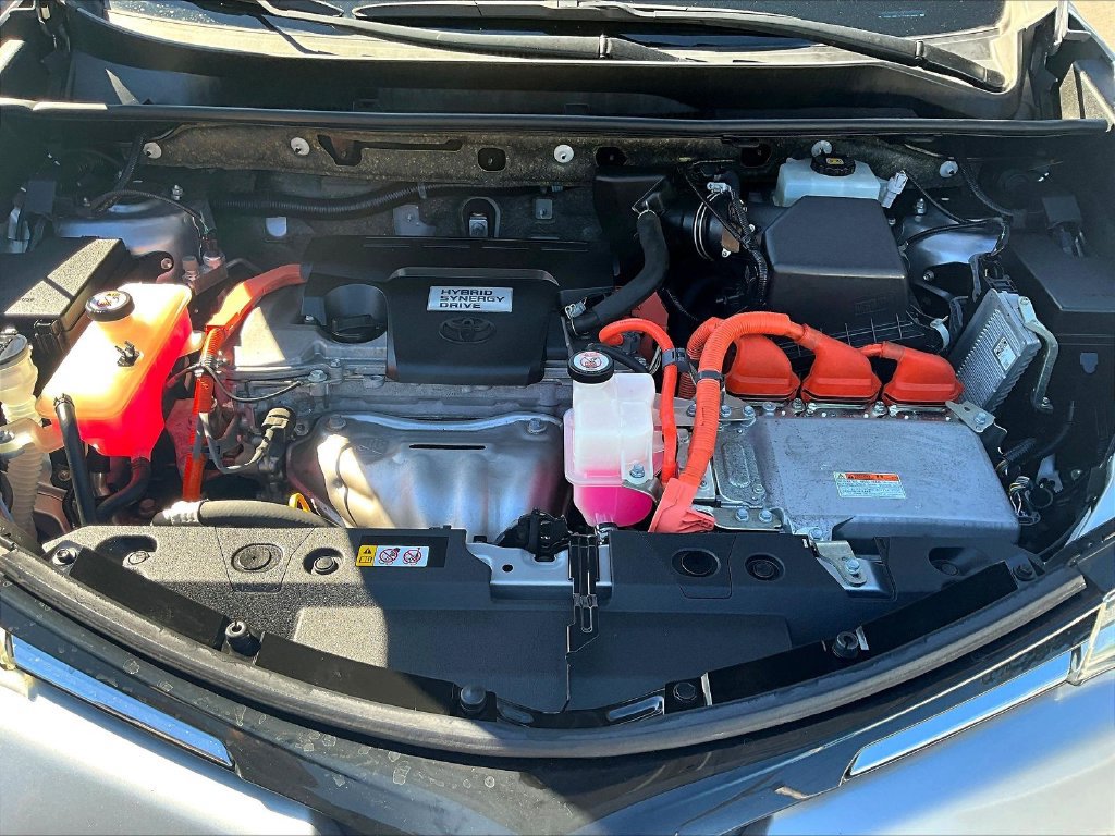 Used 2018 Toyota RAV4 LE AWD/4WD image 27