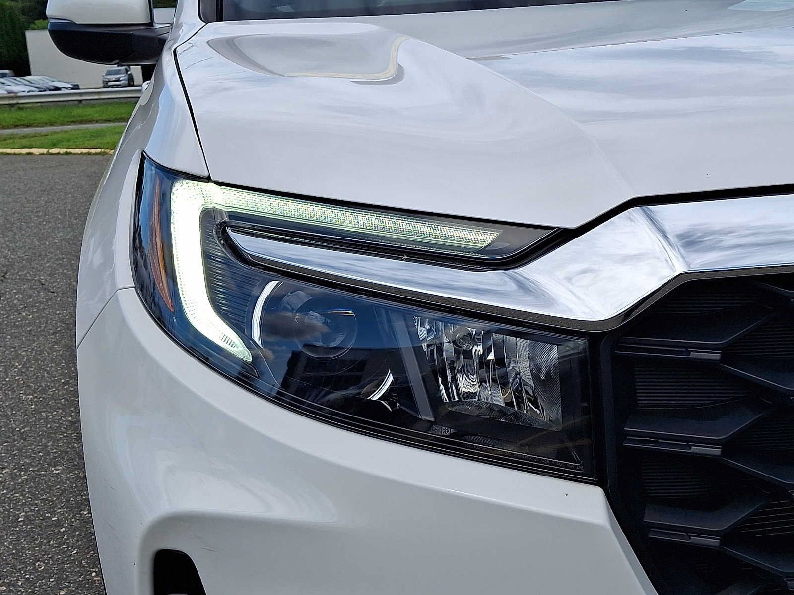 Used 2023 Honda Passport EX-L image 9