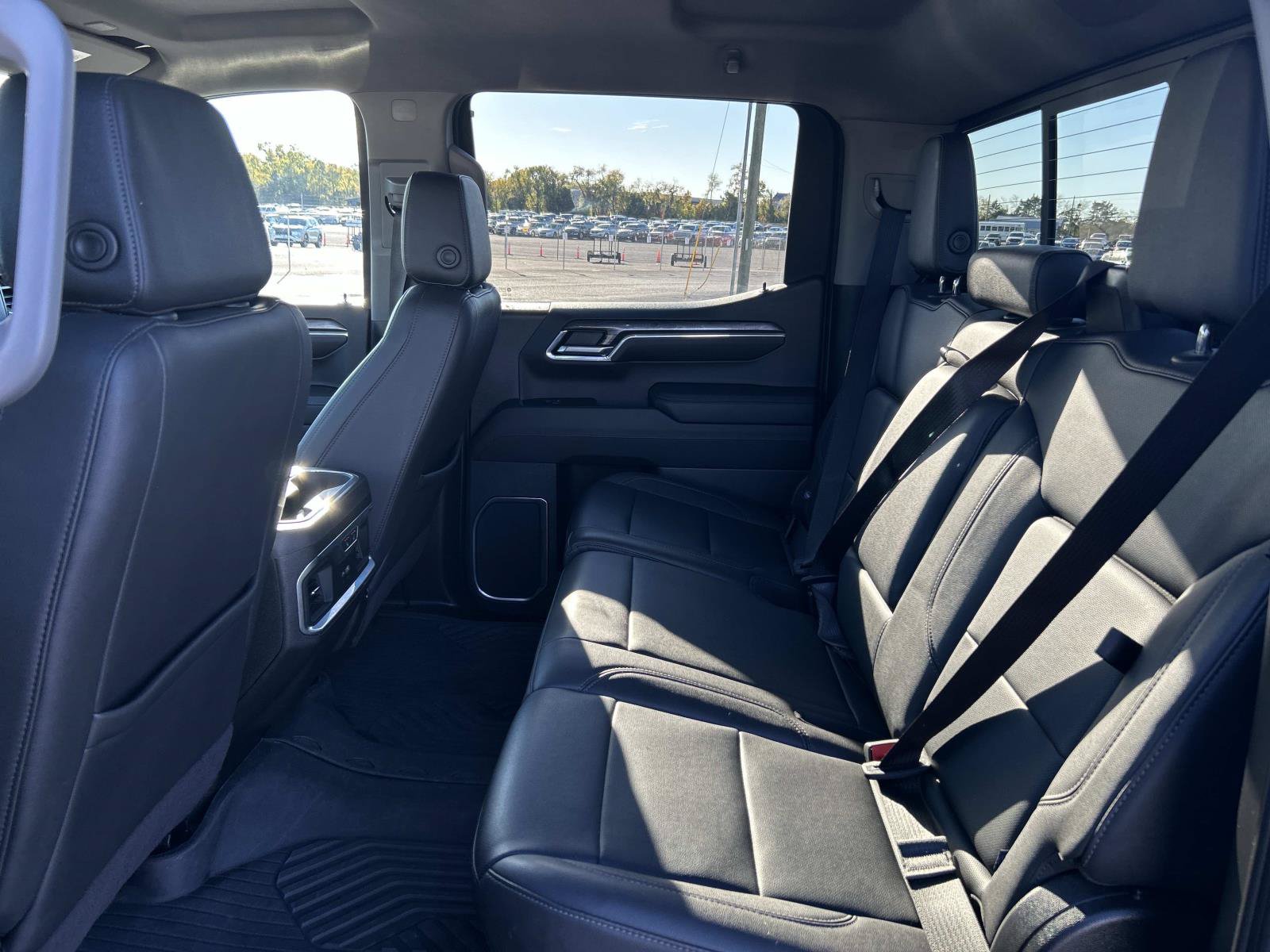 Used 2024 Chevrolet Silverado 1500 LTZ AWD/4WD image 29