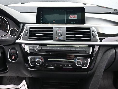 Used 2017 BMW 330i xDrive Sedan image 13