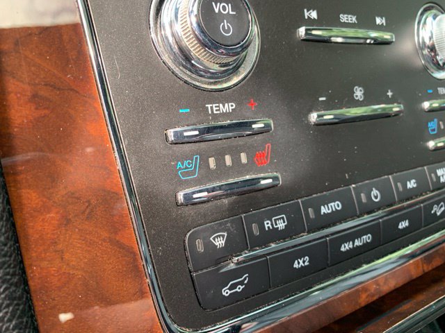 Used 2015 Lincoln Navigator 4WD image 24