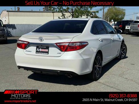 Used 2015 Toyota Camry XSE w/ Moonroof Package FWD image 9