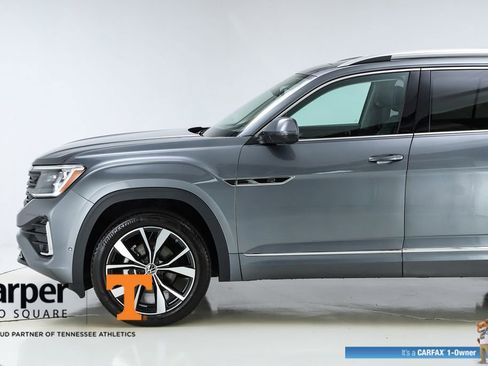 Used 2025 Volkswagen Atlas SEL Premium R-Line AWD/4WD image 3
