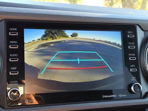 Used 2023 Toyota Tacoma TRD Off-Road image 18