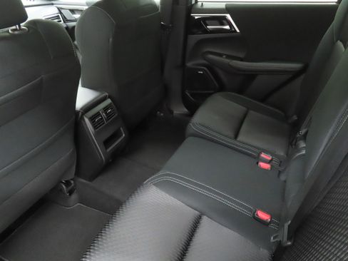 New 2026 Mitsubishi Outlander ES FWD image 19