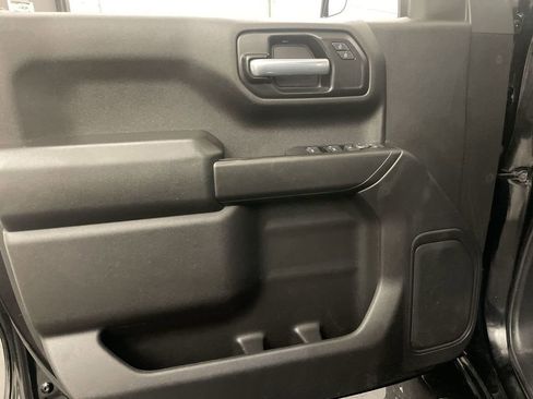 Used 2020 Chevrolet Silverado 1500 Custom w/ Custom Value Package AWD/4WD image 15